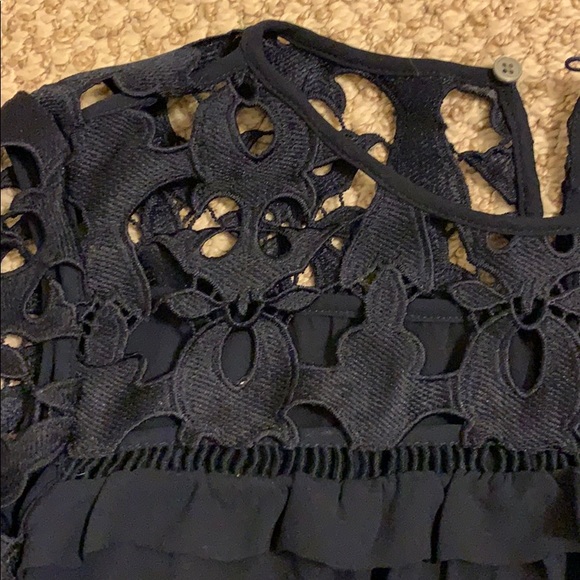 Loft navy blue lace sleeved top - Picture 4 of 7